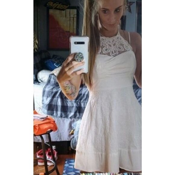 Trixxi size 3 white lace dress - Picture 3 of 15